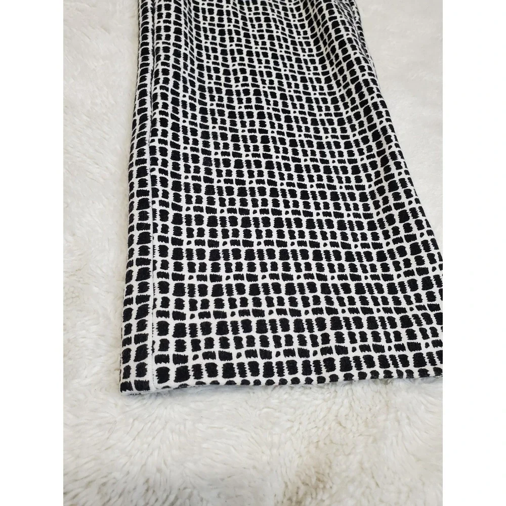 Chicos Black White Geometric Artsy Print Elastic Cropped Tapered Pant 10 1.5